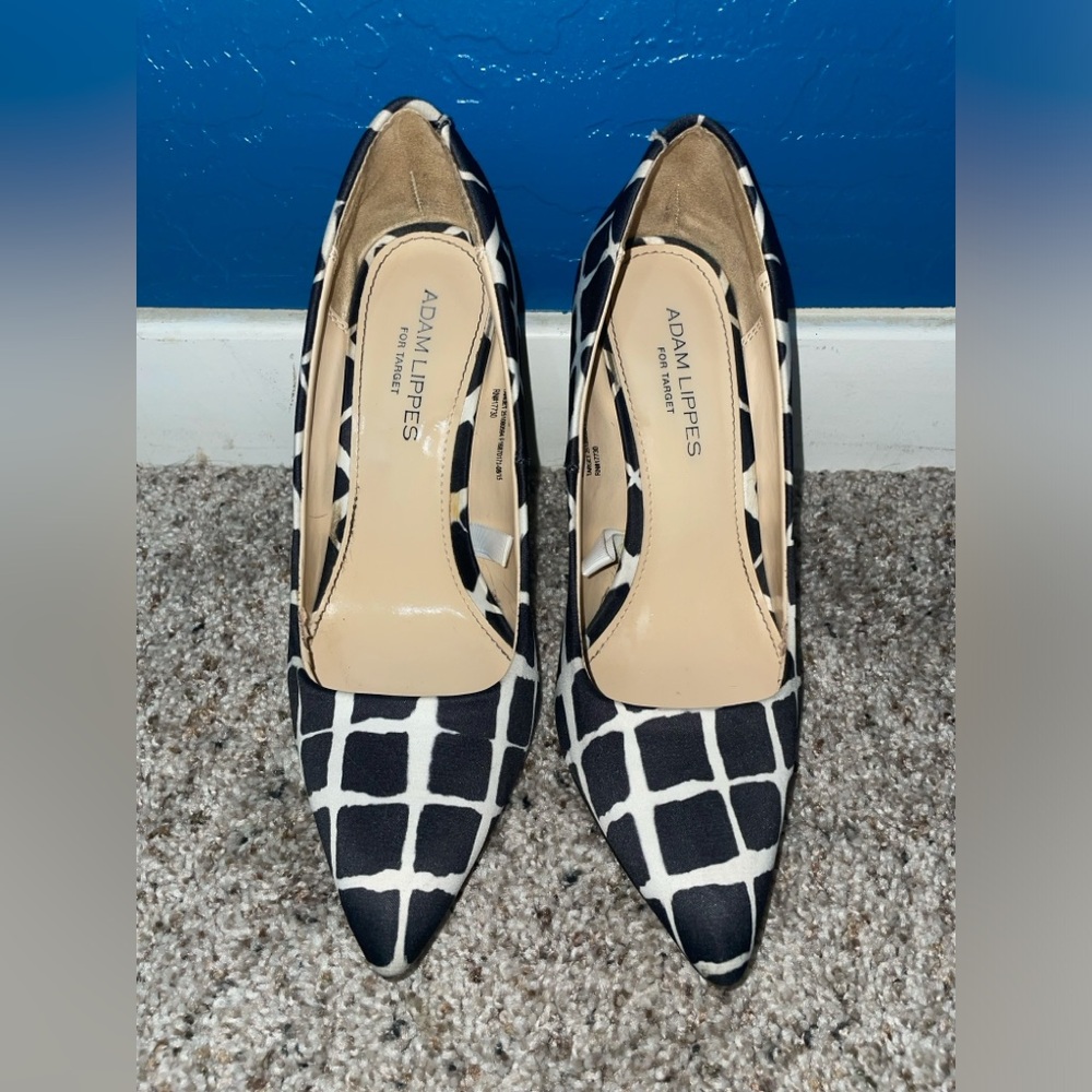 Black and white heels 5.5